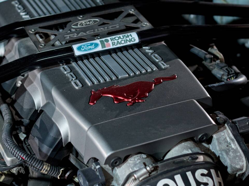 Image 35/68 of Ford Mustang GT (2005)