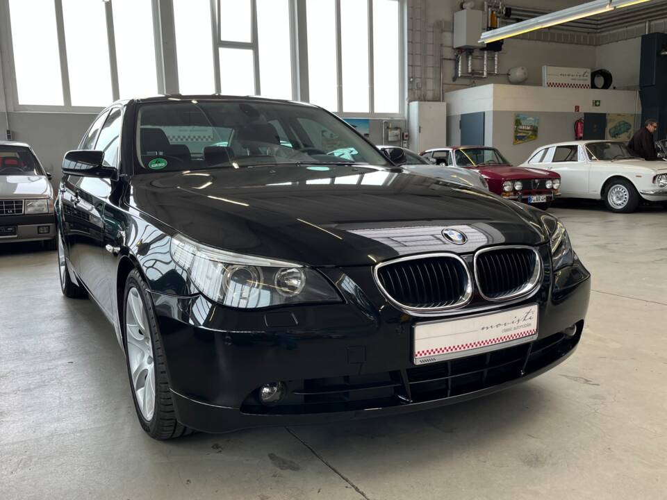 Afbeelding 23/38 van BMW 530i (2003)