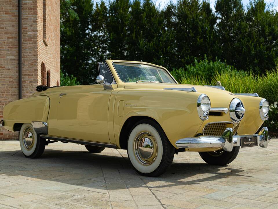 Image 3/50 of Studebaker Champion Regal DeLuxe Convertible (1950)