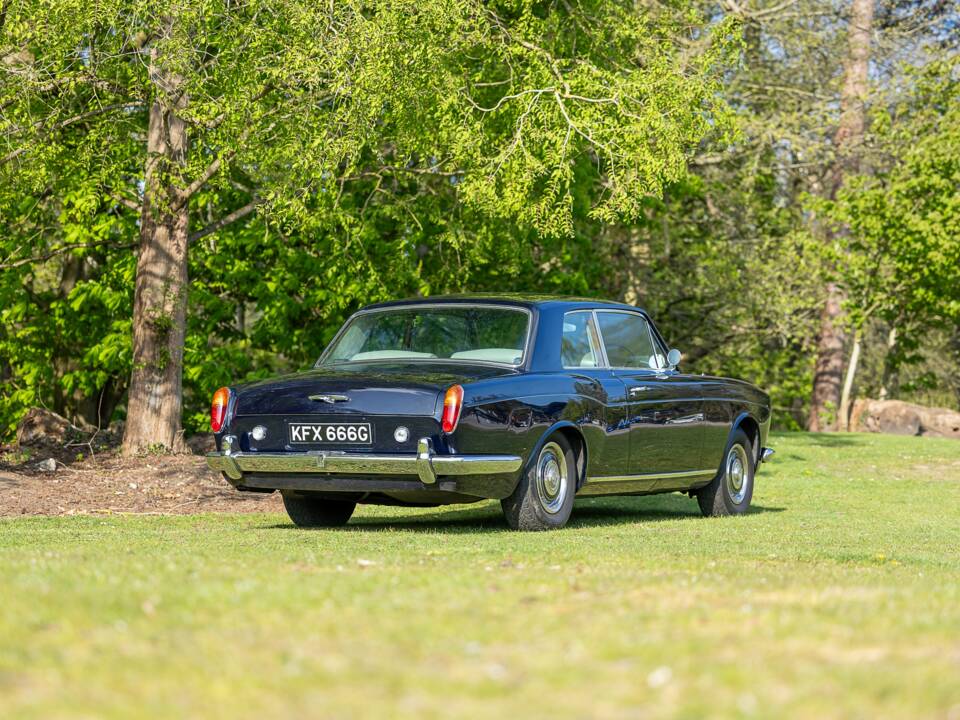 Image 11/50 of Rolls-Royce Silver Shadow I (1968)