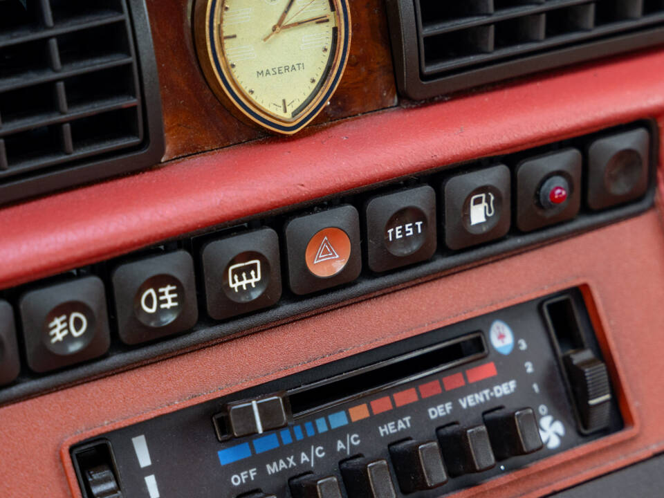 Bild 39/71 von Maserati Biturbo Si (1987)