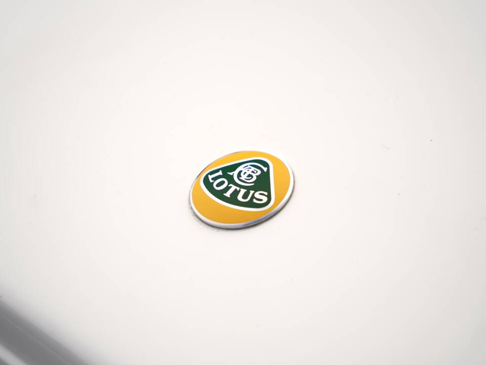 Image 31/50 of Lotus Esprit S4 (1994)