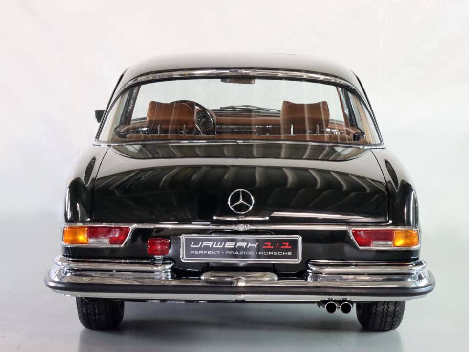 Image 7/99 of Mercedes-Benz 280 SE 3,5 (1971)