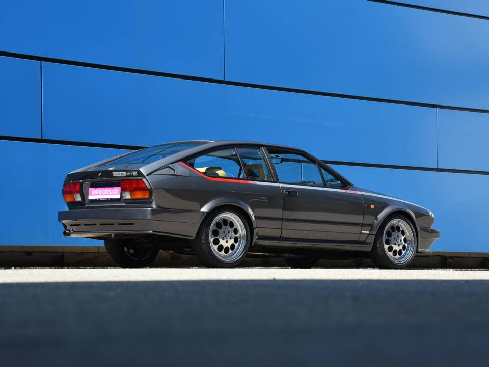 Bild 18/19 von Alfa Romeo GTV 6 2.5 (1986)