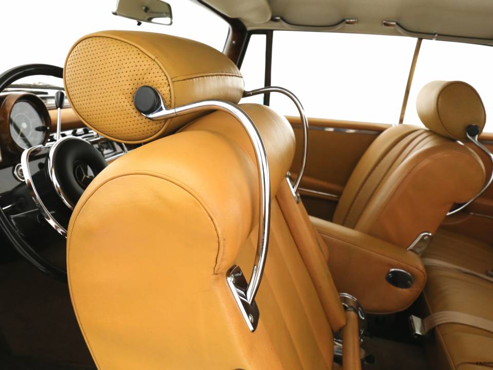 Bild 15/50 von Mercedes-Benz 300 SE (1967)