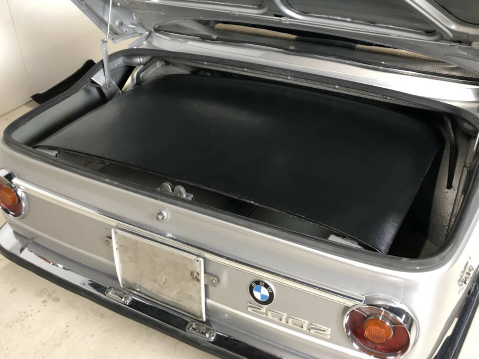 Image 22/30 of BMW 2002 Baur (1972)