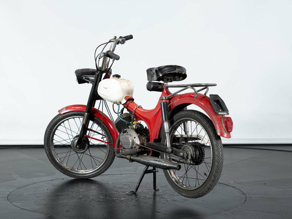 Image 2/16 of Moto Guzzi DUMMY (1969)