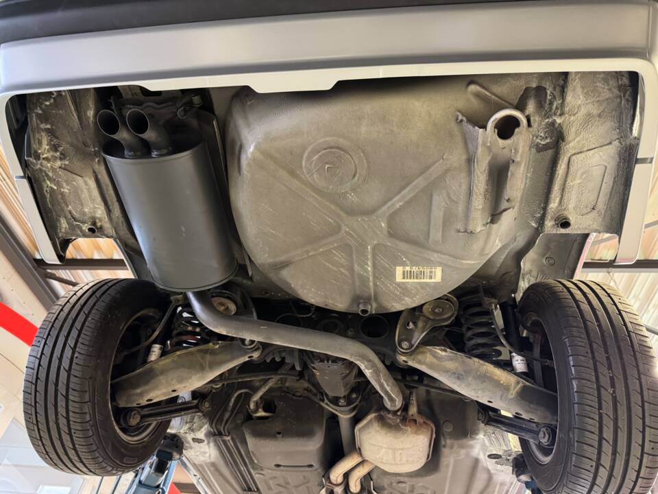 Bild 34/41 von Mercedes-Benz 190 E 2.0 (1992)