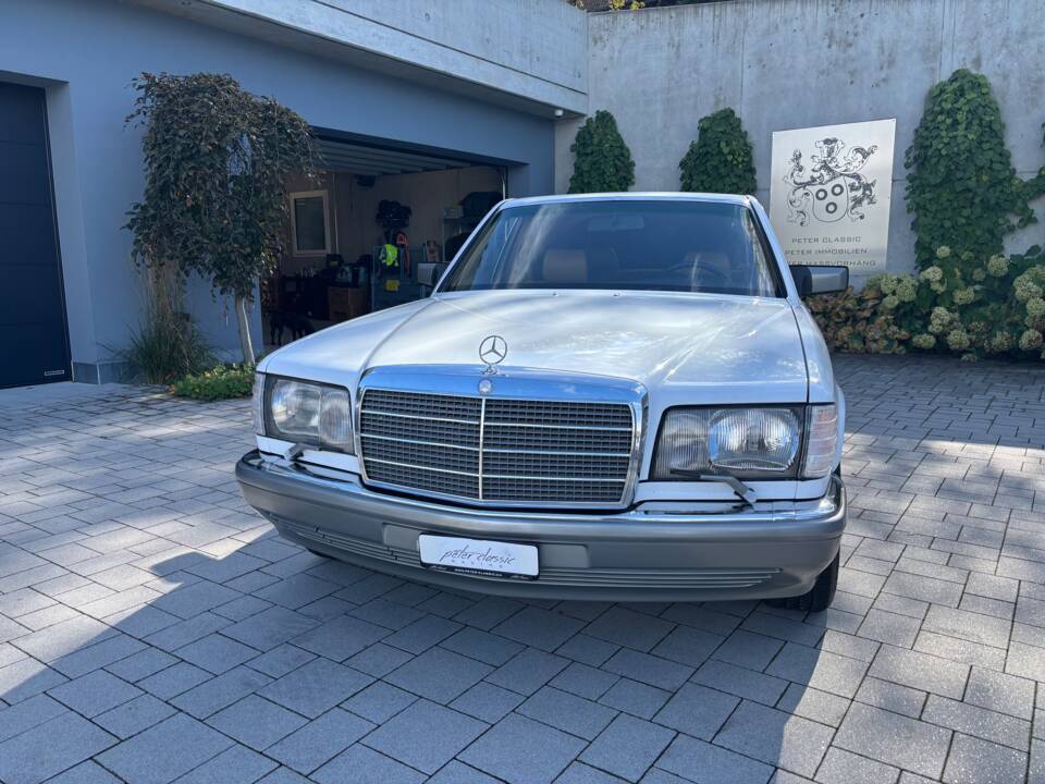 Image 13/45 of Mercedes-Benz 500 SE (1988)