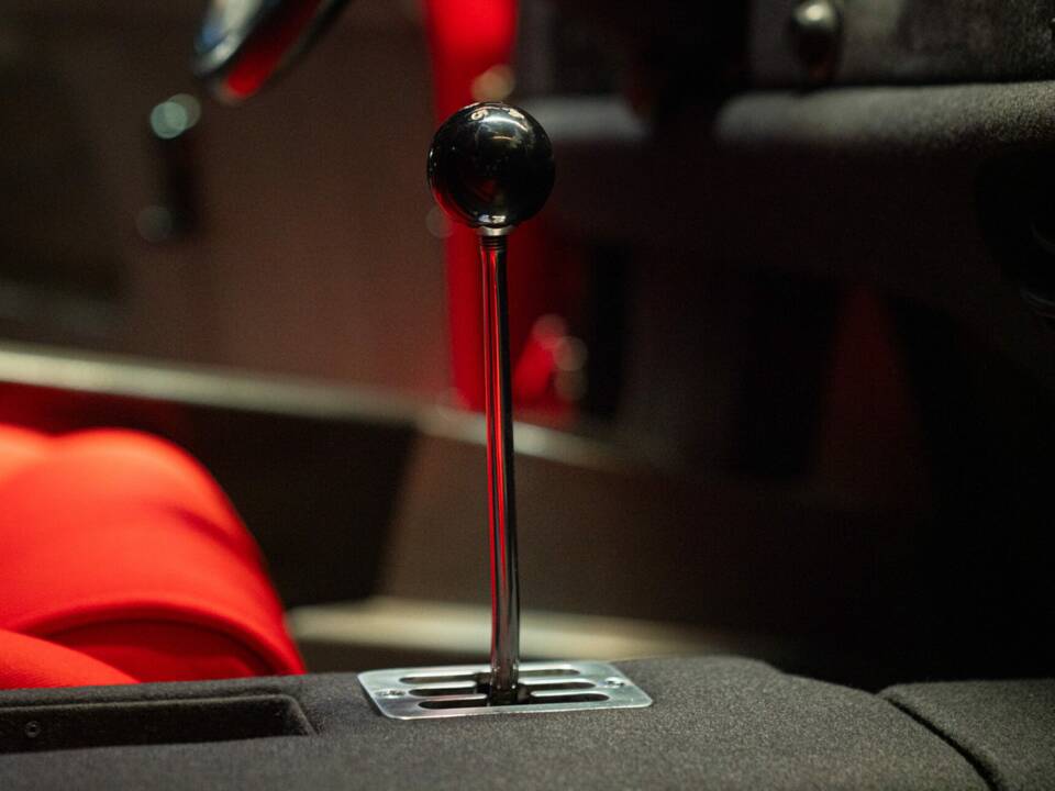 Image 31/50 de Ferrari F40 (1991)