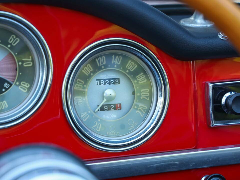 Image 27/50 of Alfa Romeo Giulia 1600 Spider (1963)