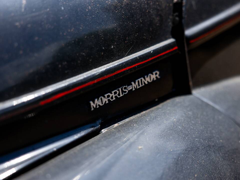 Image 14/36 of Morris Minor 1000 (1956)