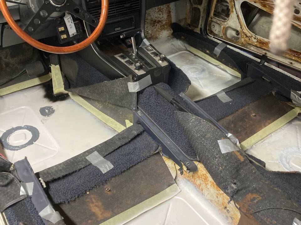 Image 31/35 of BMW 3.0 CS (1974)