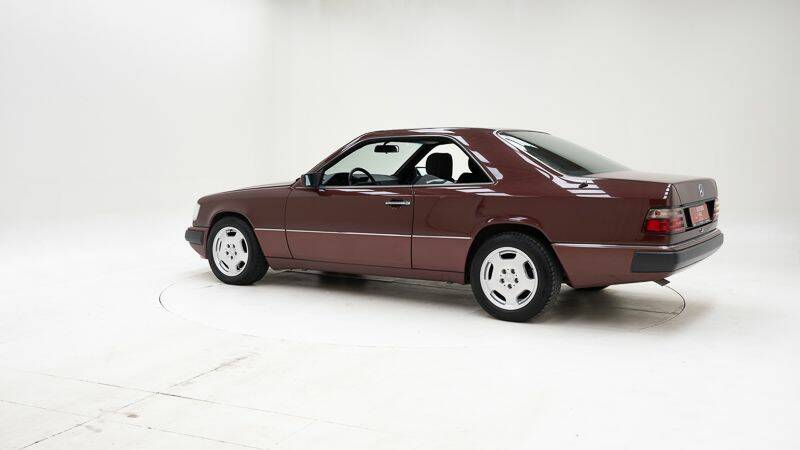 Bild 4/15 von Mercedes-Benz 230 CE (1991)