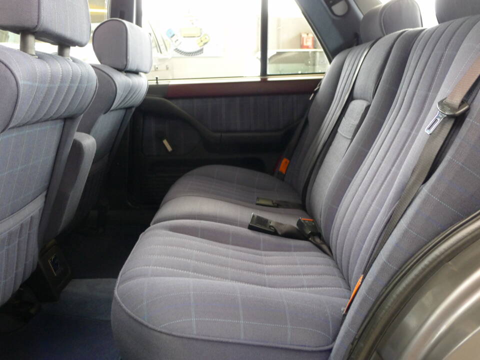 Immagine 21/32 di Lancia Thema I.E. (1991)