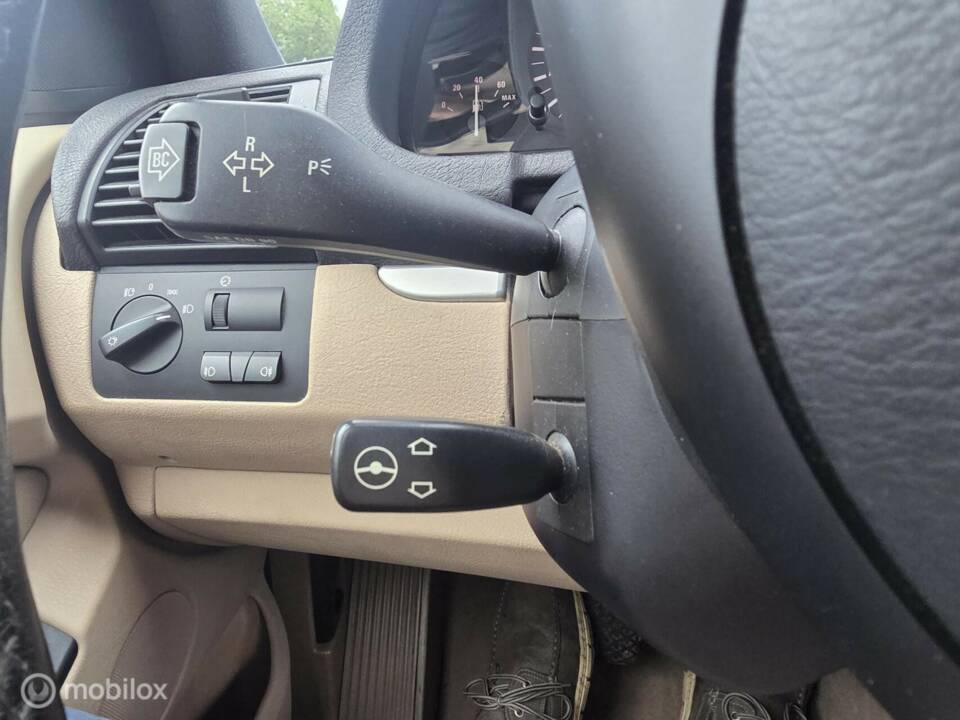 Bild 22/46 von BMW X5 3.0i (2003)