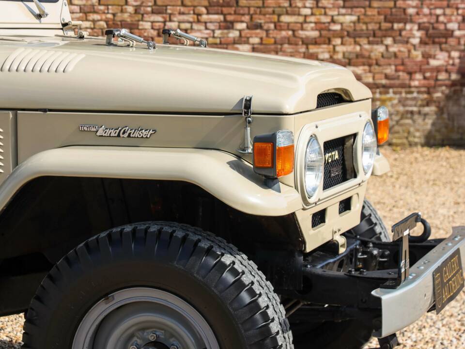 Bild 19/50 von Toyota Land Cruiser BJ 40 (1977)