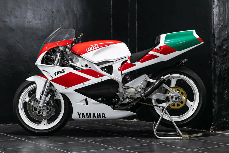 Image 2/28 of Yamaha DUMMY (1991)