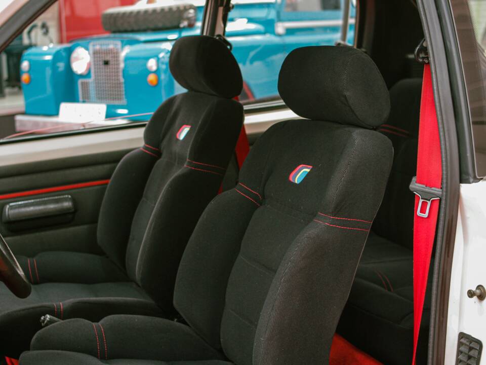 Imagen 23/47 de Peugeot 205 Rallye 1.3 (1989)