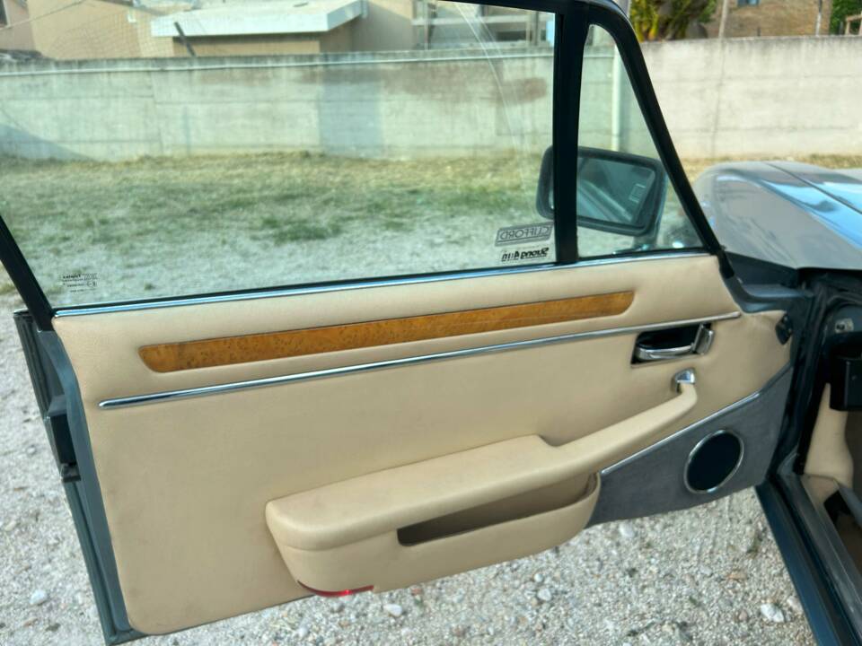 Image 7/38 de Jaguar XJ-S 3.6 (1990)