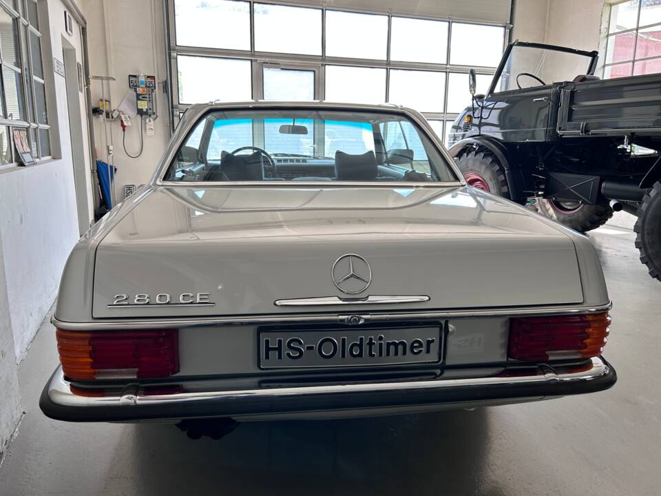 Image 9/61 of Mercedes-Benz 280 CE (1974)
