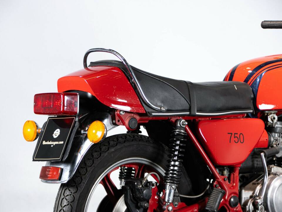 Bild 25/50 von Yamaha XS 750 (1979)