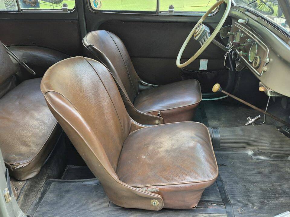 Image 28/42 of FIAT 500 C Belvedere (1953)