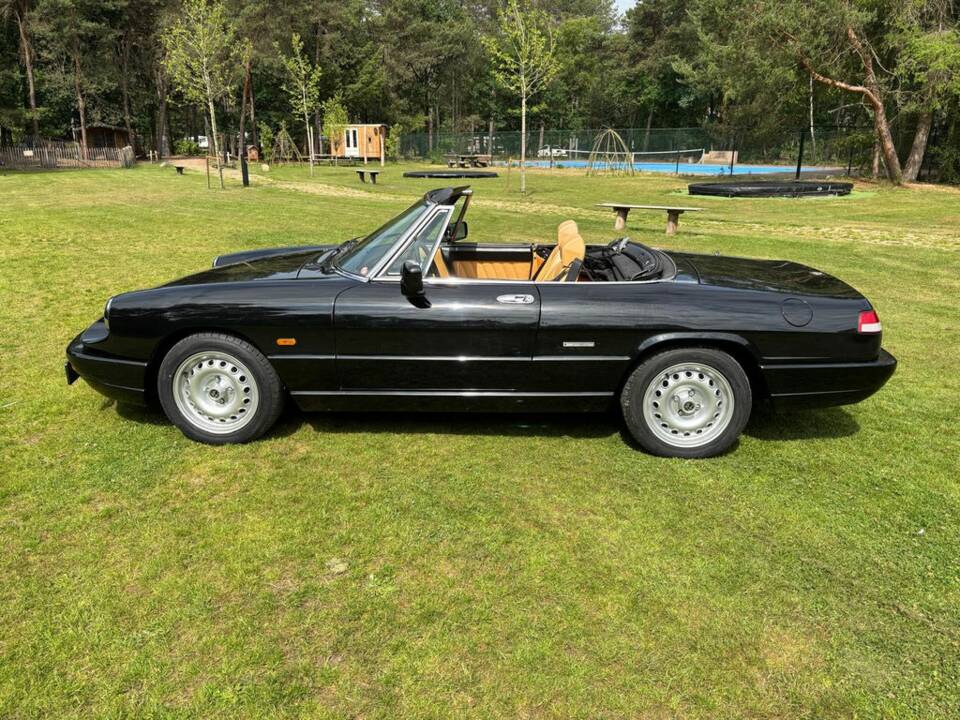 Bild 5/8 von Alfa Romeo 2.0 Spider (1991)