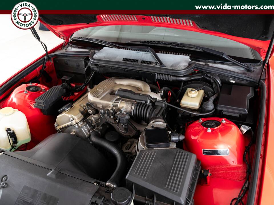 Immagine 11/17 di BMW 318i (1996)