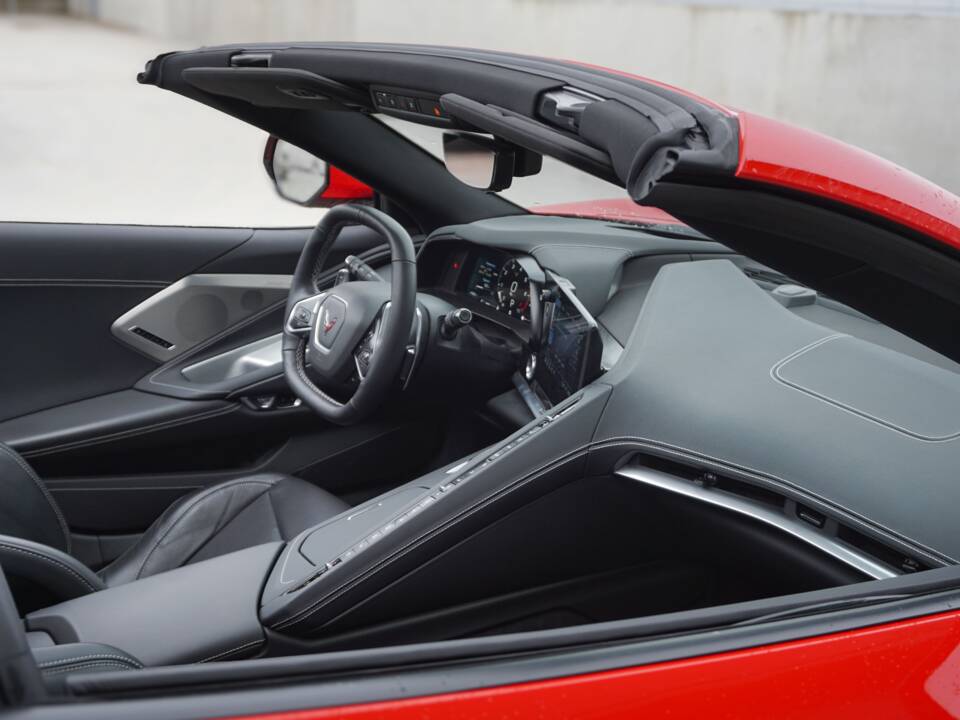Image 15/45 of Chevrolet Corvette Stingray (2022)