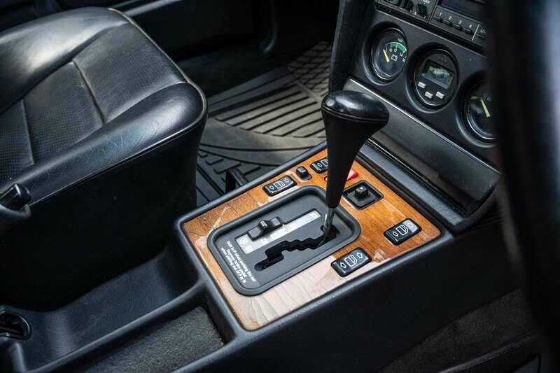 Image 37/50 of Mercedes-Benz 190 E 2.5-16 (1991)