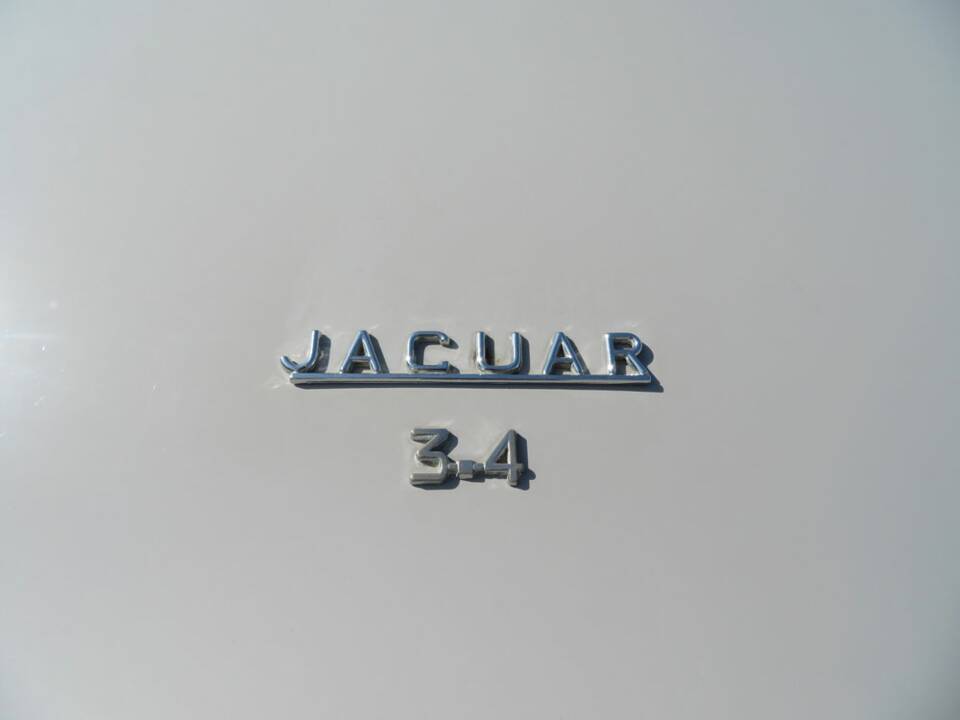 Image 20/25 of Jaguar Mk II 3.4 (1965)