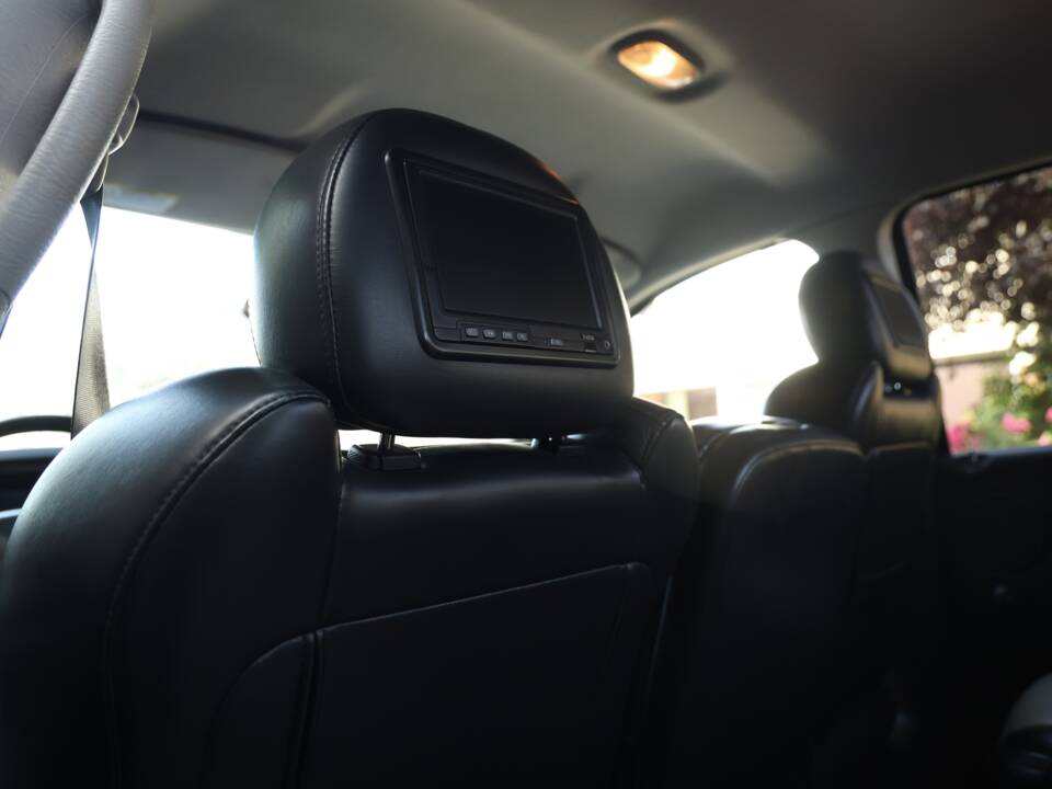 Image 62/82 of Dodge Ram SRT 10 (2005)