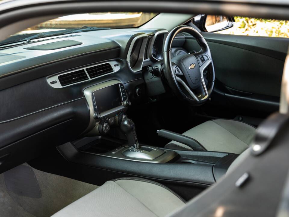 Image 25/33 de Chevrolet Camaro (2015)