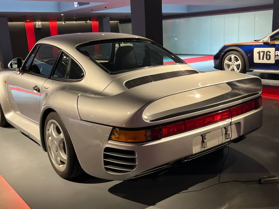 Afbeelding 3/5 van Porsche 959 (1989)