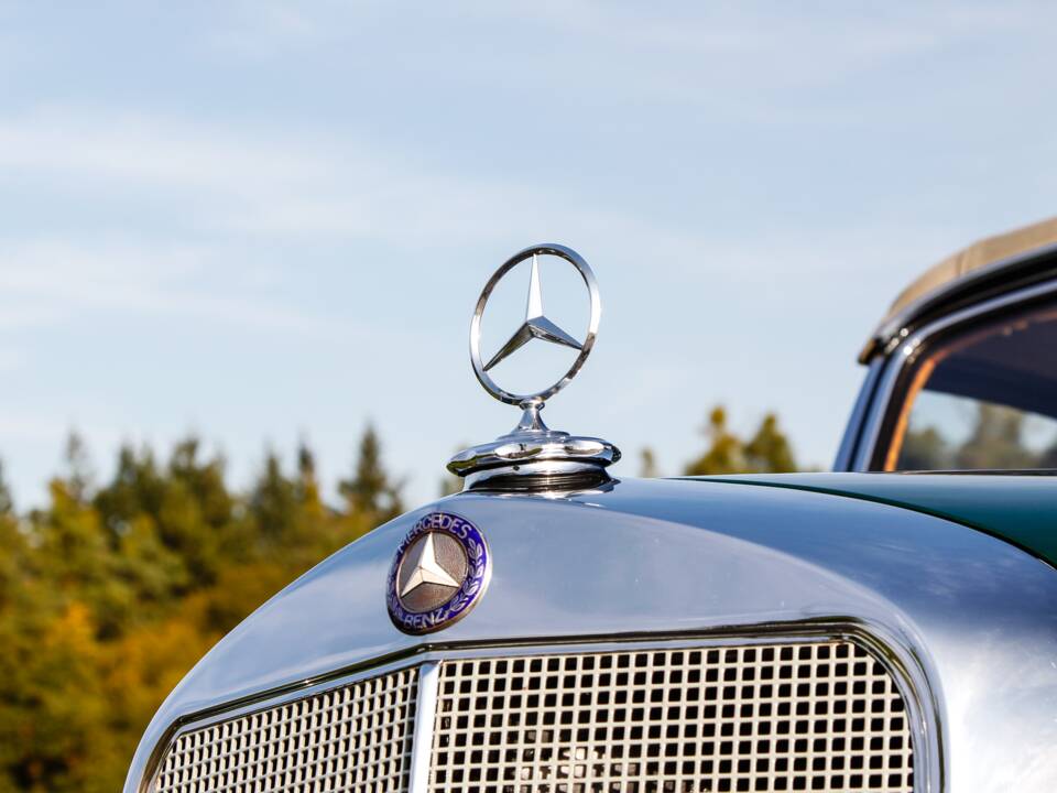Image 3/18 of Mercedes-Benz 220 Cabriolet A (1953)