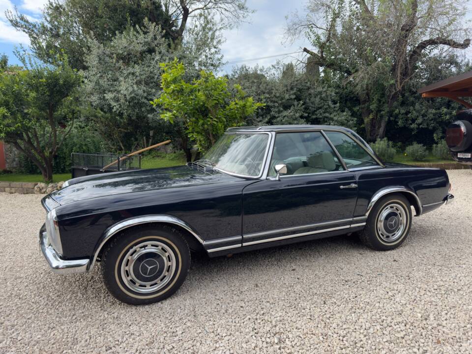 Image 7/26 de Mercedes-Benz 280 SL (1968)