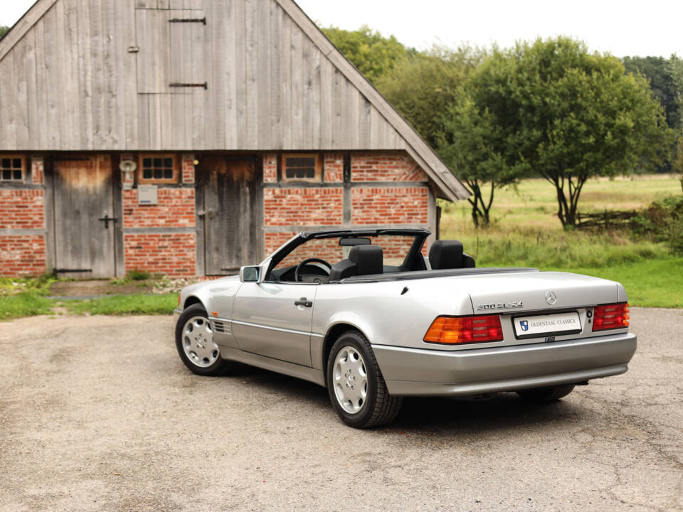 Bild 4/76 von Mercedes-Benz 300 SL-24 (1993)