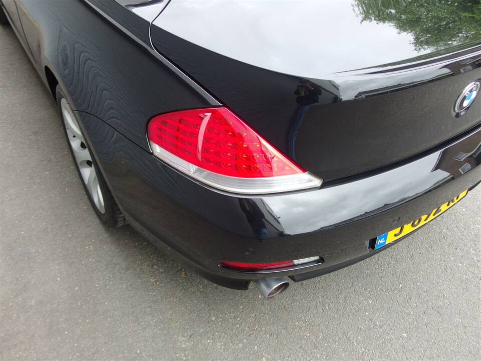 Image 38/97 de BMW 645Ci (2004)