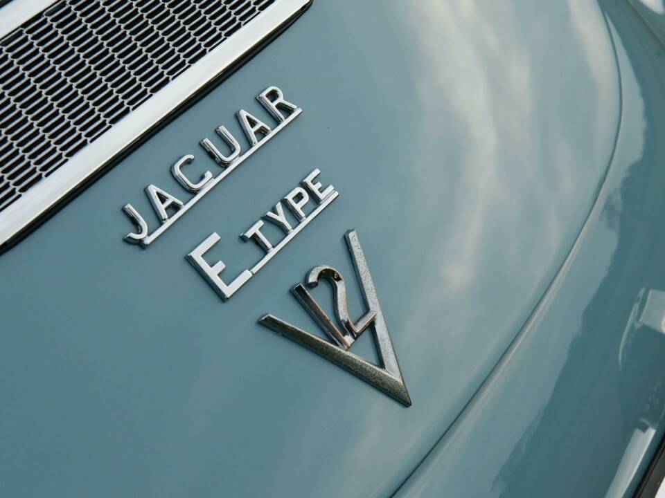 Image 47/50 de Jaguar E-Type V12 (2+2) (1972)