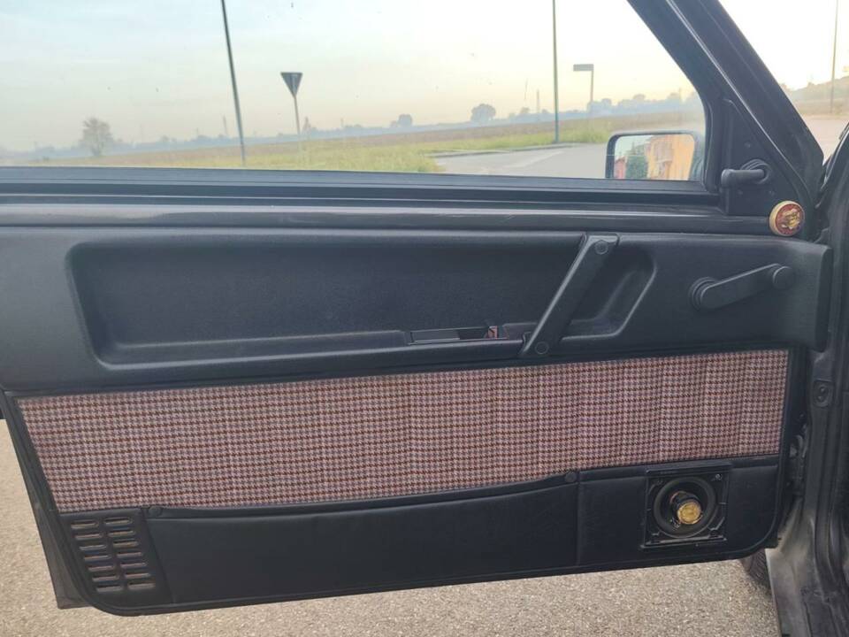 Bild 9/14 von Lancia Y10 LX I.E. (1990)