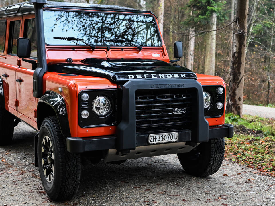 Image 6/39 of Land Rover Defender 110 (2015)