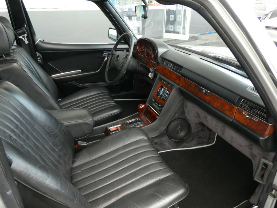 Bild 12/26 von Mercedes-Benz 450 SEL 6,9 (1979)