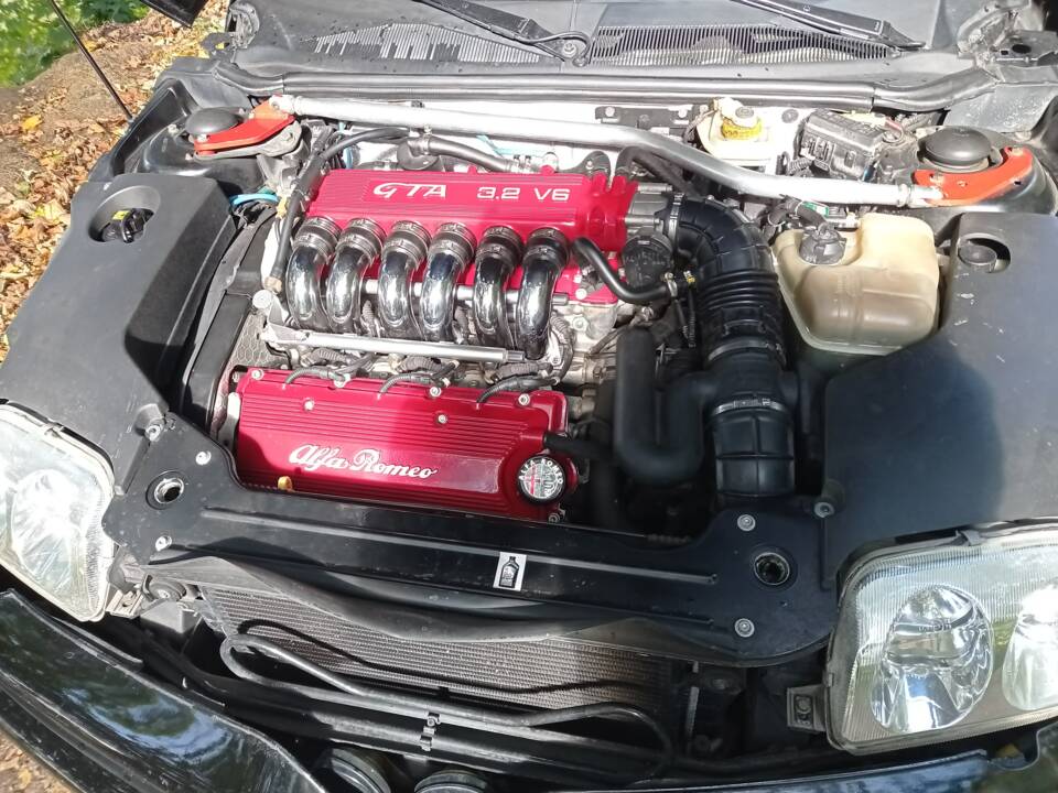 Image 40/50 of Alfa Romeo GTV 3.0 V6 24V (1999)