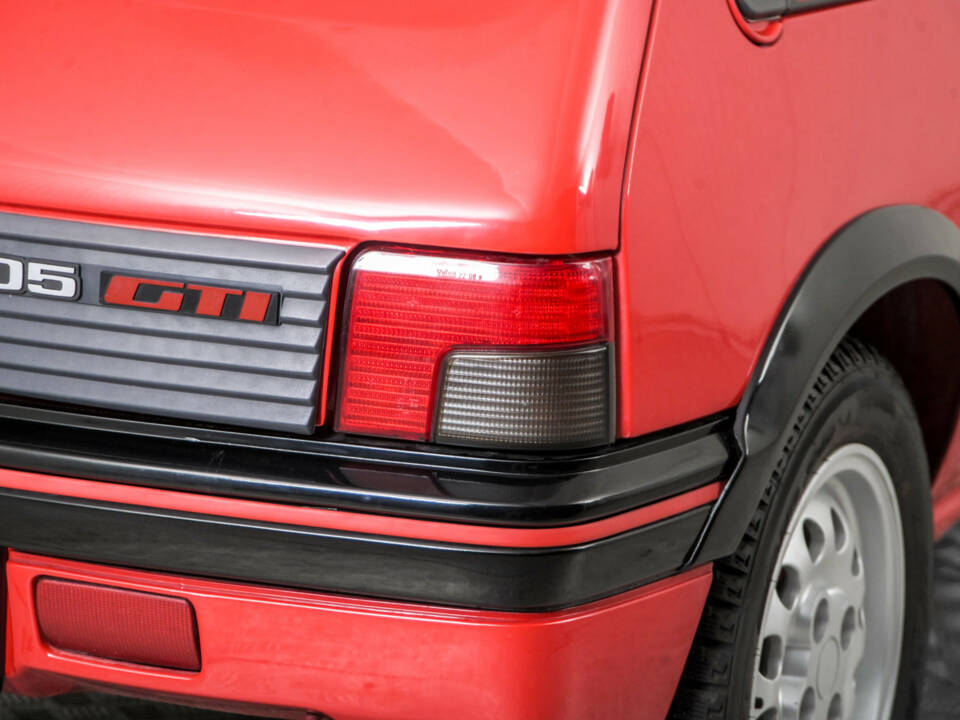 Image 31/50 of Peugeot 205 GTi 1.6 (1986)