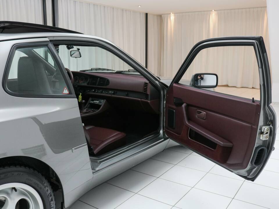 Bild 9/19 von Porsche 944 Turbo (1988)