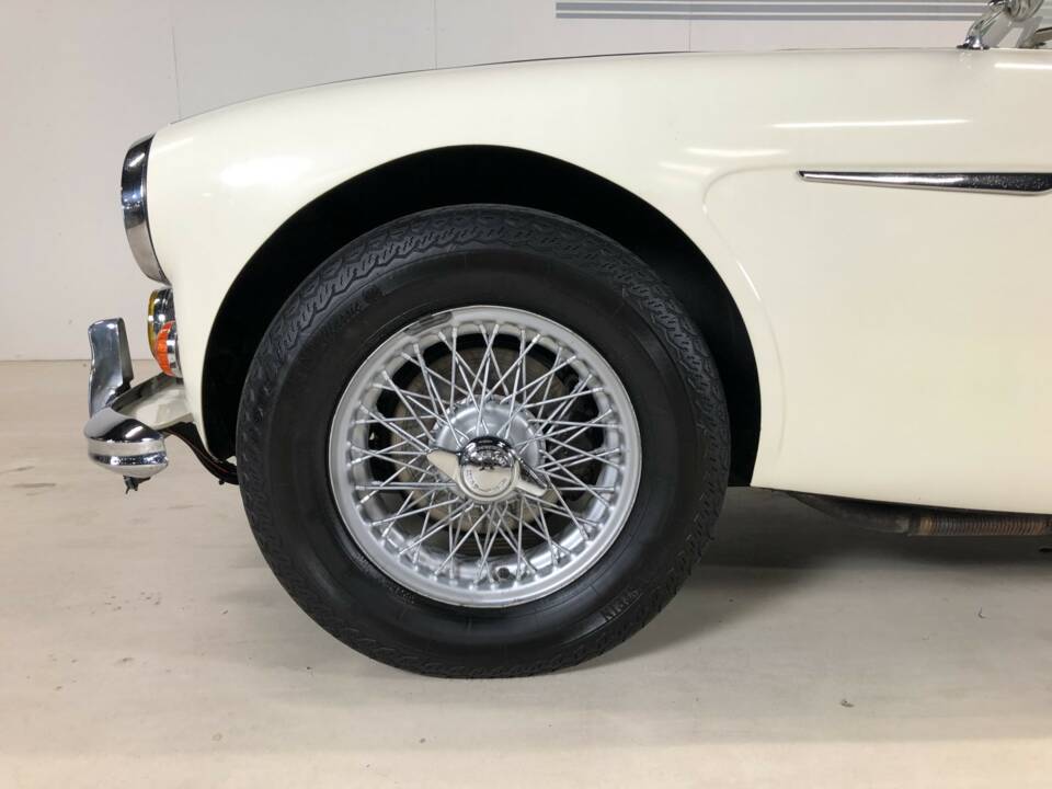 Image 14/24 of Austin-Healey 3000 Mk III (BJ8) (1965)