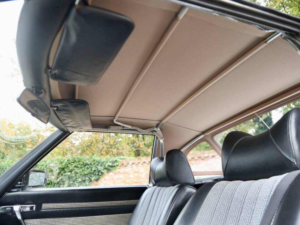 Bild 17/50 von Mercedes-Benz 280 SL (1977)