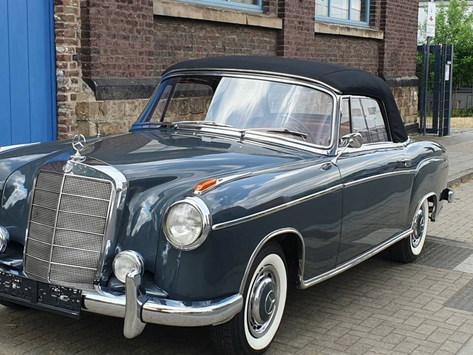 Bild 51/73 von Mercedes-Benz 220 S Cabriolet (1957)
