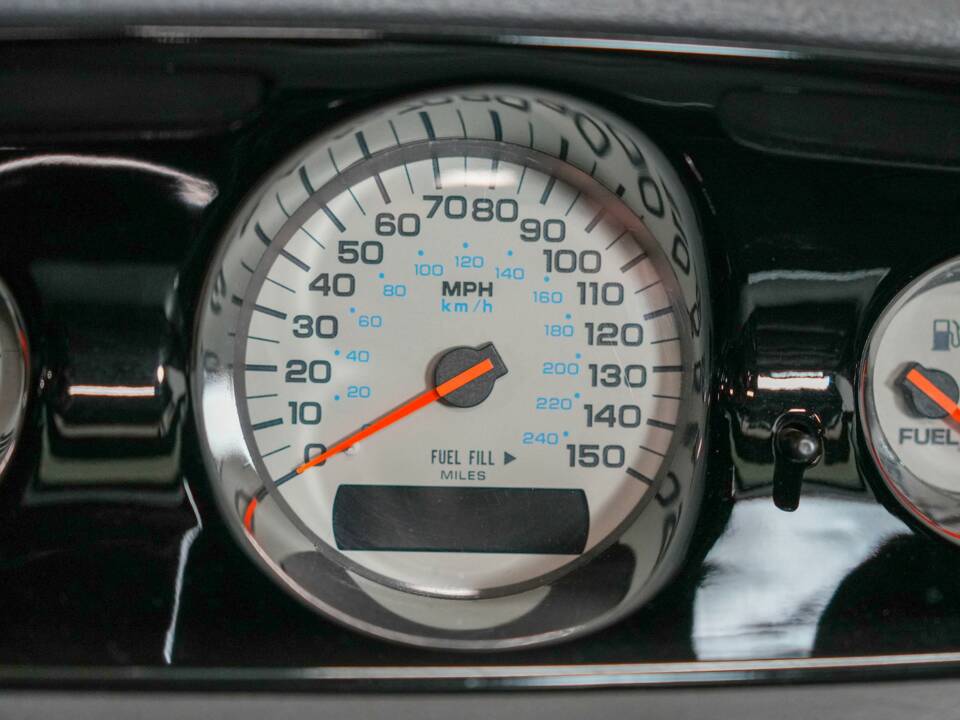 Image 13/47 of Plymouth Prowler (2000)